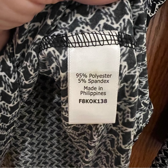 41 Hawthorn Gabriella V-Neck Stretch Knit Top XXL NWT - Picture 7 of 11